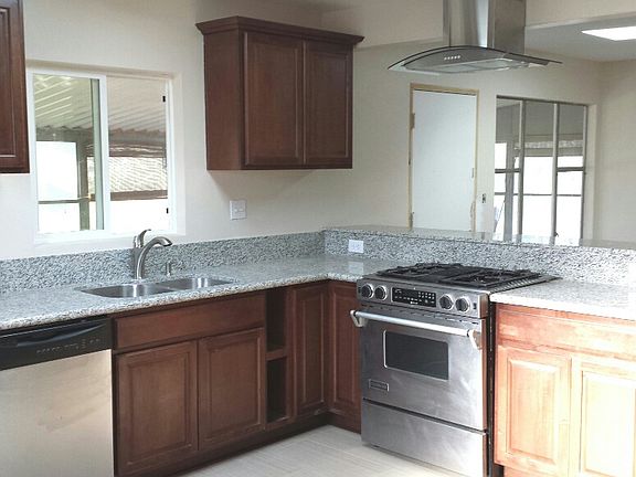 2nd image of 4916 Sunline Ave