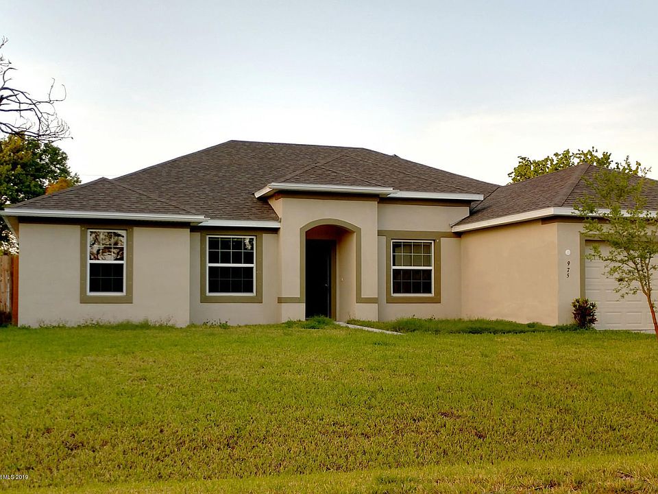 1st image of 975 Coquina St SE