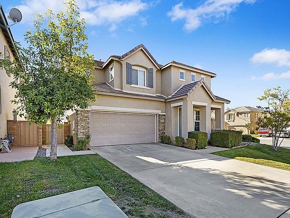 2nd image of 34241 Toyon Ct