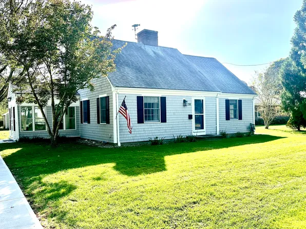 38 Linden Road, Falmouth, MA 02540