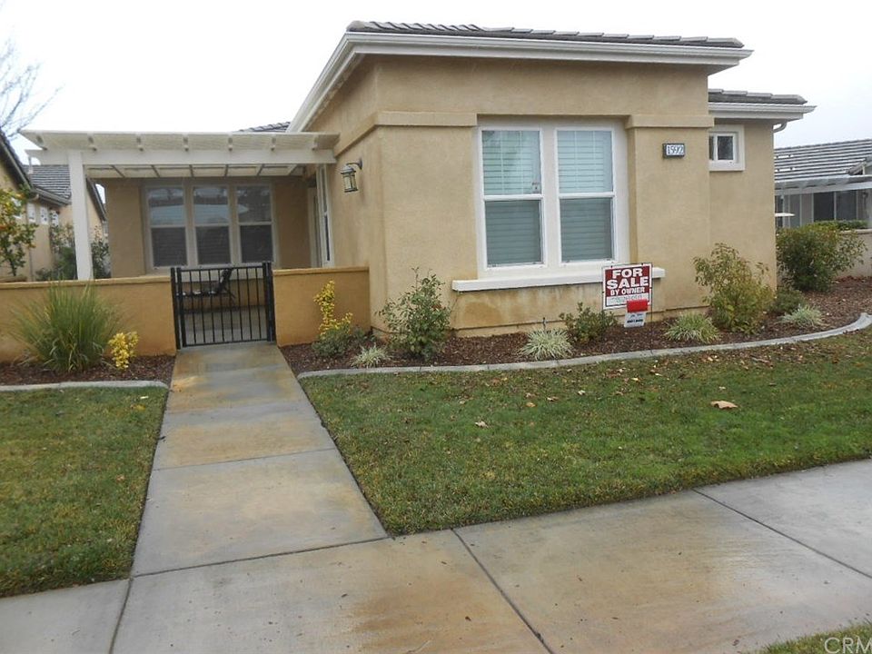 1592 Four Seasons Cir Beaumont CA 92223 Zillow