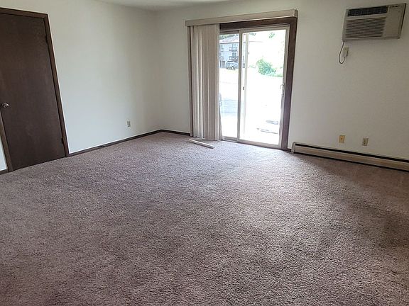2nd image of 2713 Westview Ct APT 5