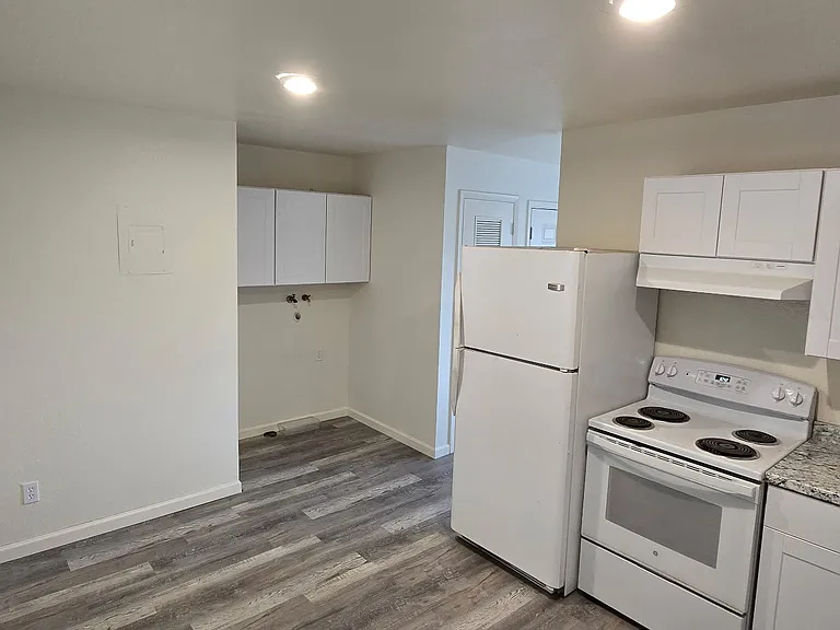 3289 1/2 Lombardy Ln #C — Photo 3