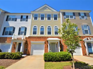 2908 Castleberry Ct, Charlotte, NC 28209