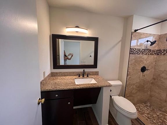 4th image of 2937 Hawksdale Dr
