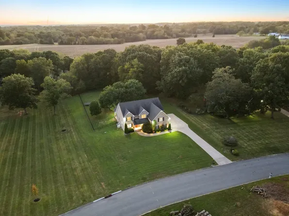4168 Ironwood Dr, Greenbrier, TN 37073