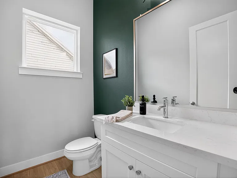 3010 Bell St #3010 — Photo 8