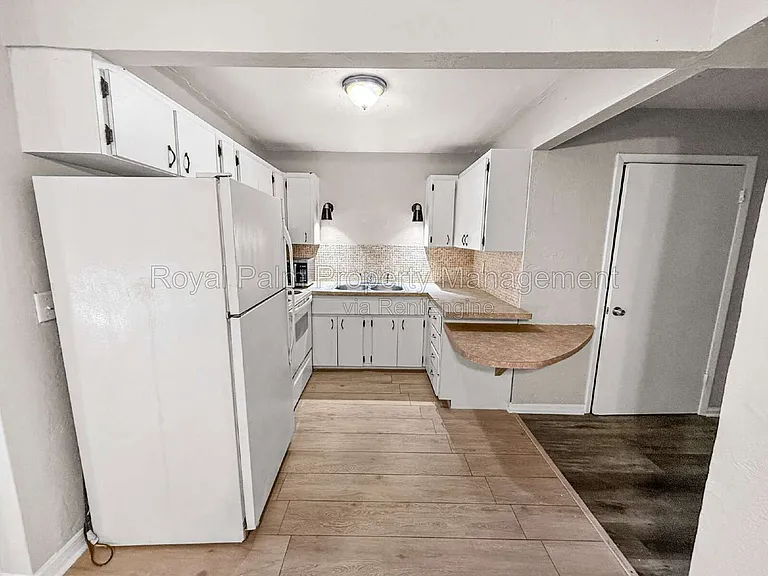 3744 Estelle Ave — Photo 11