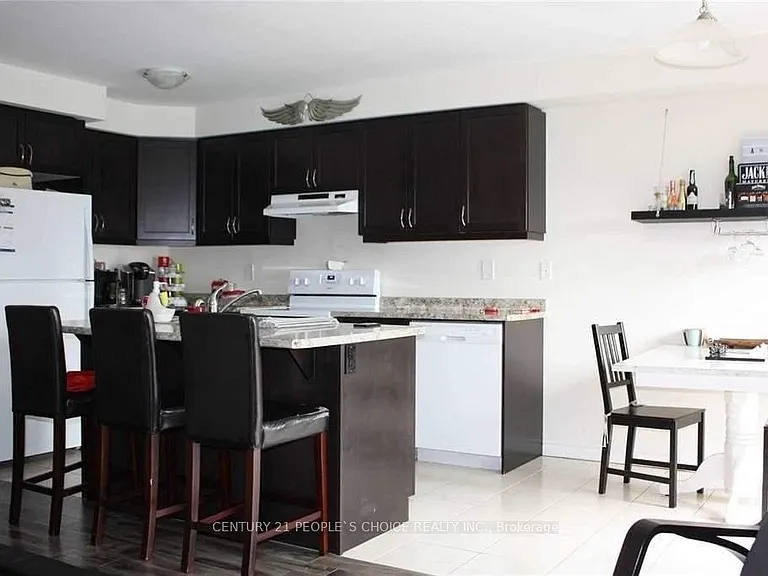 48 Donlamont Cir — Photo 6