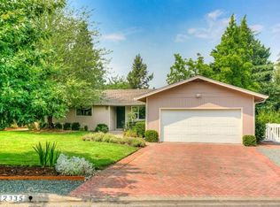 2335 Ranch Rd, Ashland, OR 97520