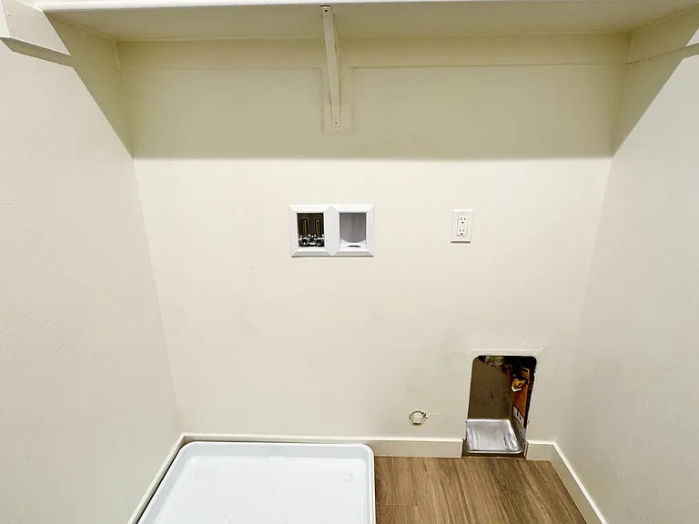 8621 Frankie Lou St #B — Photo 17