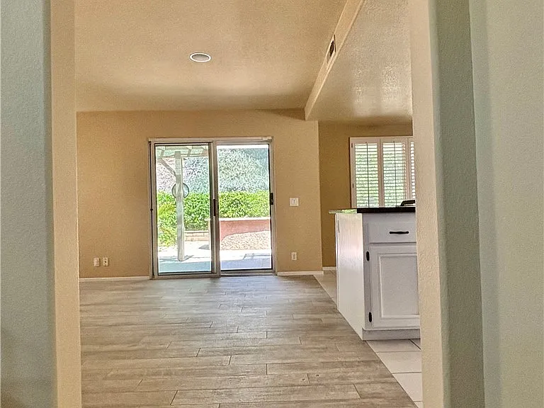 1834 Berryhill Dr — Photo 14