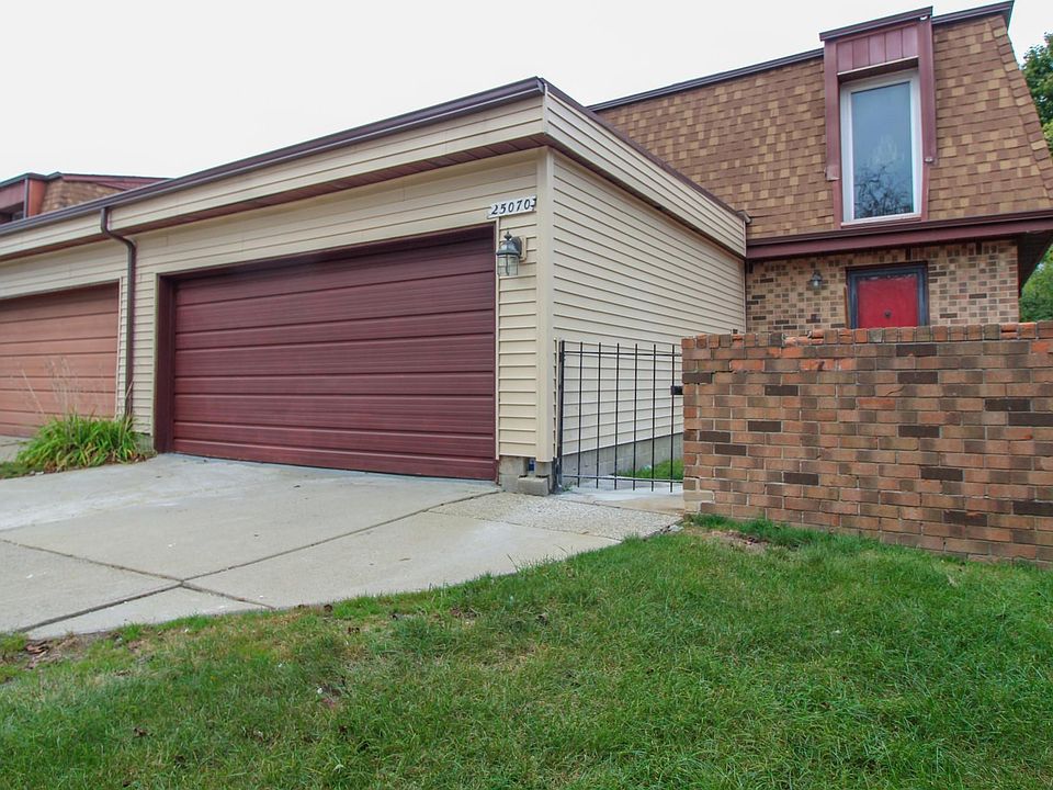 1st image of 25070 Sherwood Cir