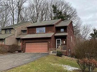 621 Country Club Rd, Vestal, NY 13850