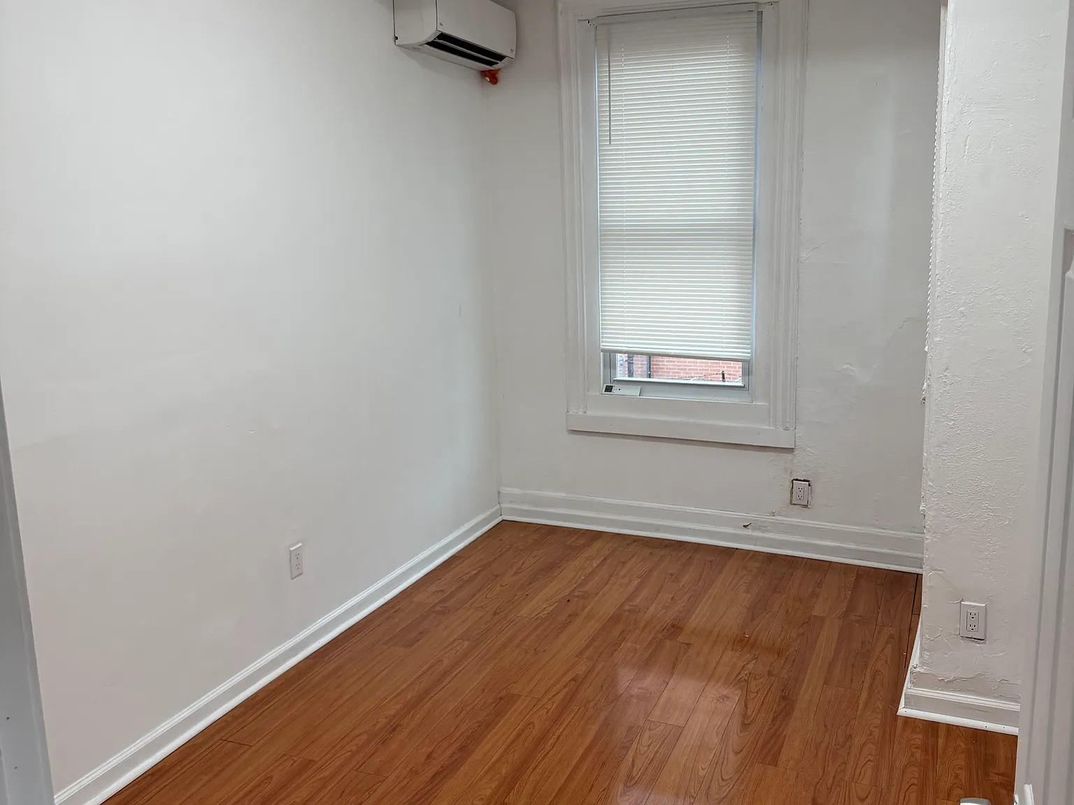 2 bed, 800 sqft, $1,400 — Photo 4