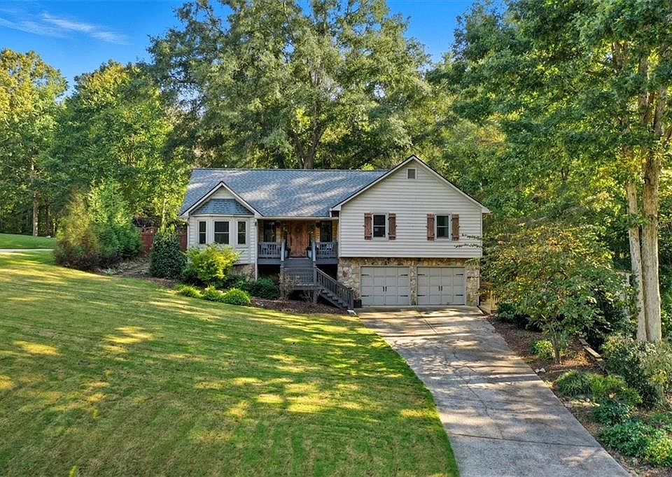 1st image of 234 Holly Creek Way