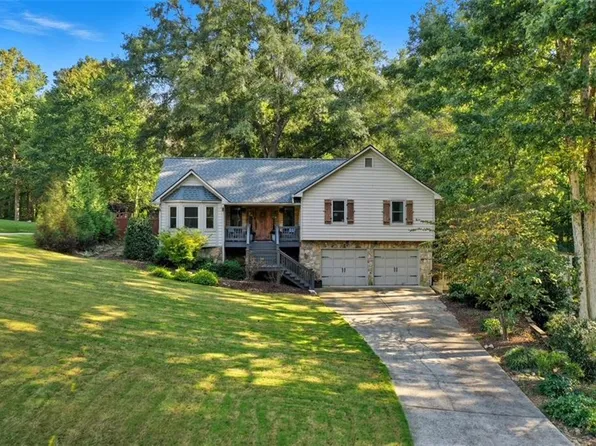 234 Holly Creek Way, Woodstock, GA 30188