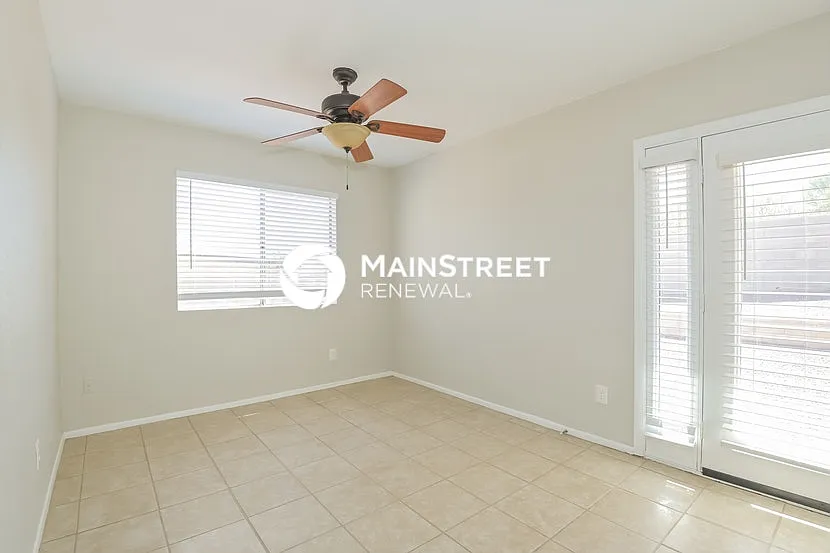 3215 W Capistrano Rd — Photo 4