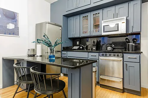 885 9th Ave #4F Photo 1