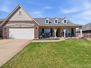 12516 S Cedar Ave, Jenks, OK 74037