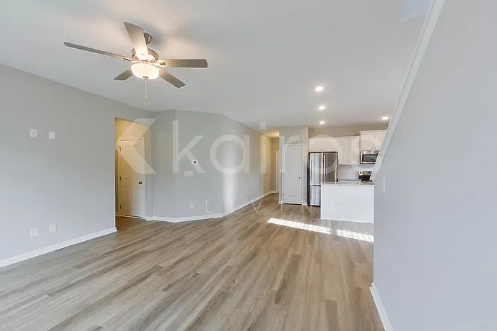 7321 Foggy River Dr — Photo 3