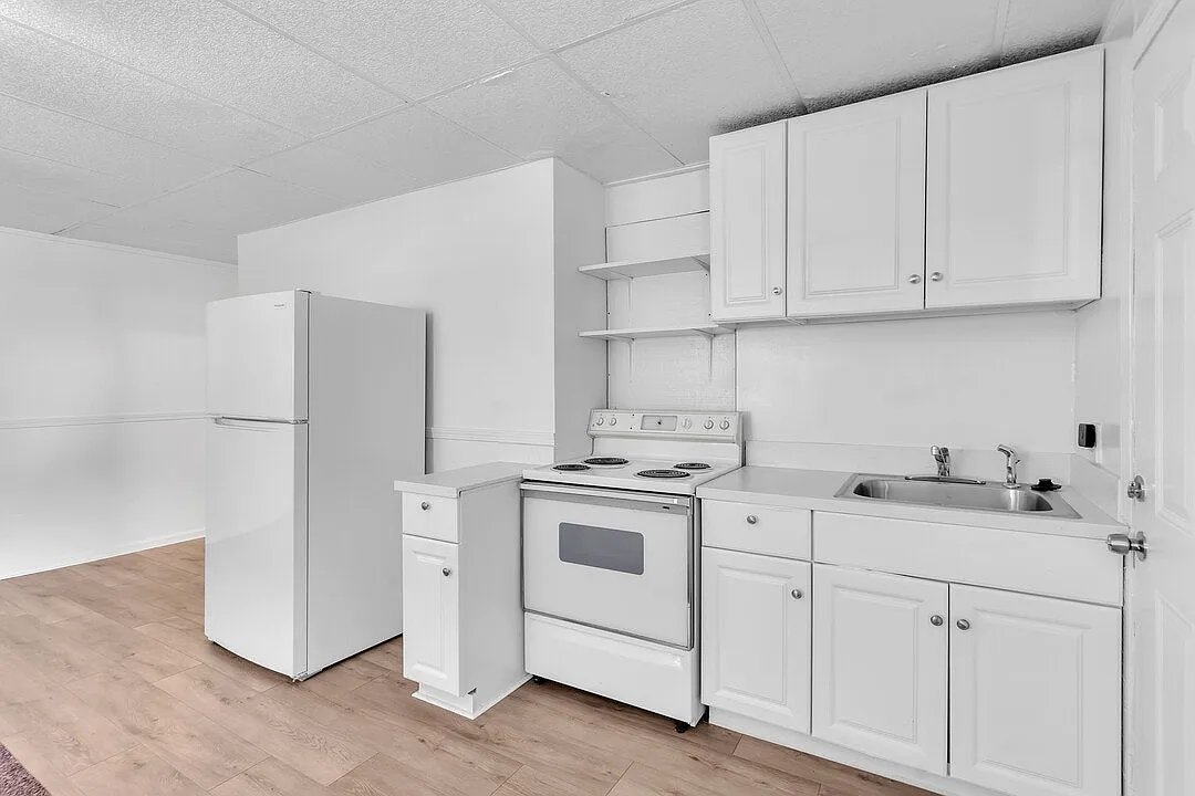 Kitchen - 7901 Hillside Dr #A