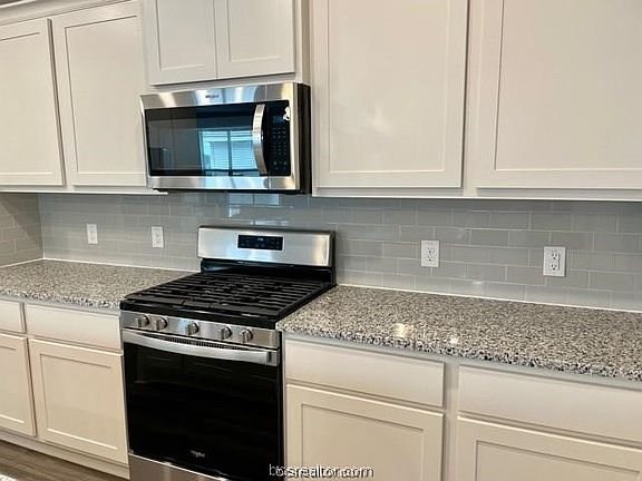 5th image of 1312 McQueeny Dr