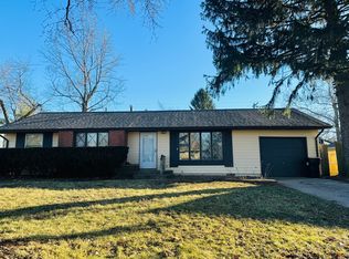 1811 Cypress Dr, Champaign, IL