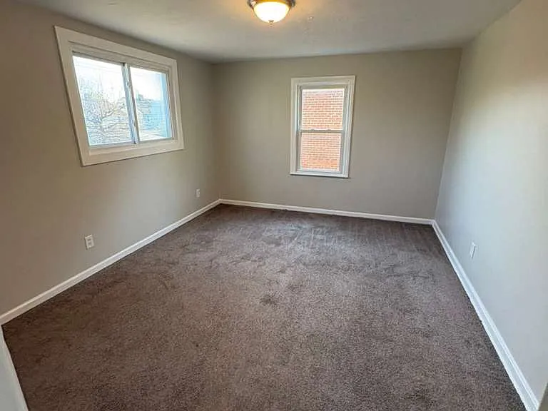 4461 Groveland Rd — Photo 8