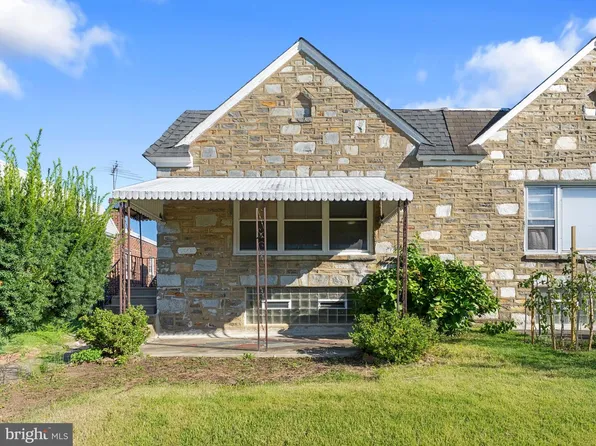 7747 Richard St, Philadelphia, PA 19152