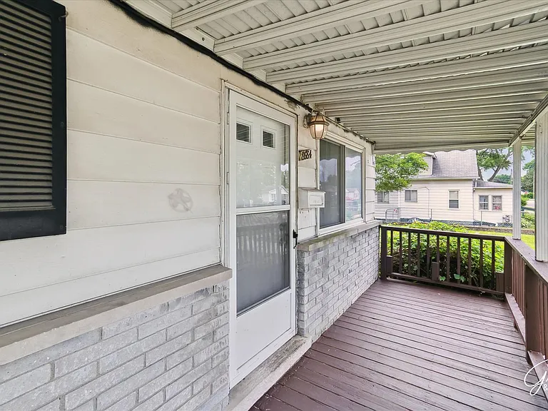 8684 Republic Ave — Photo 2