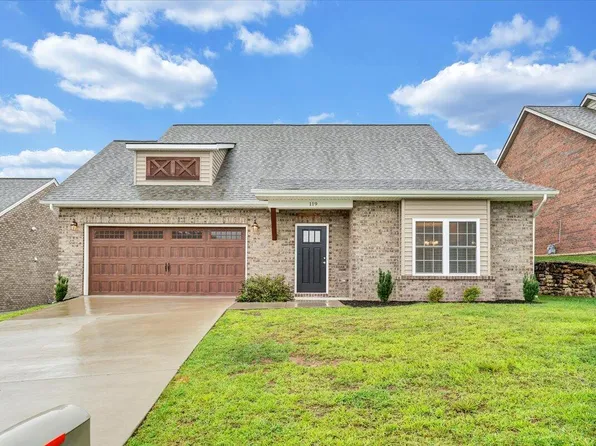 119 N Oaks Dr, Salem, VA 24153