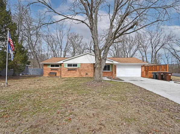 17 Shadycrest Ln, Loveland, OH 45140