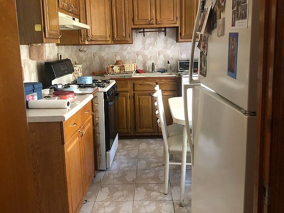 2nd image of 2016 Bay Ridge Pkwy #2F