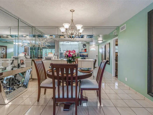 700 S Hollybrook Drive #304, Pembroke Pines, FL 33025