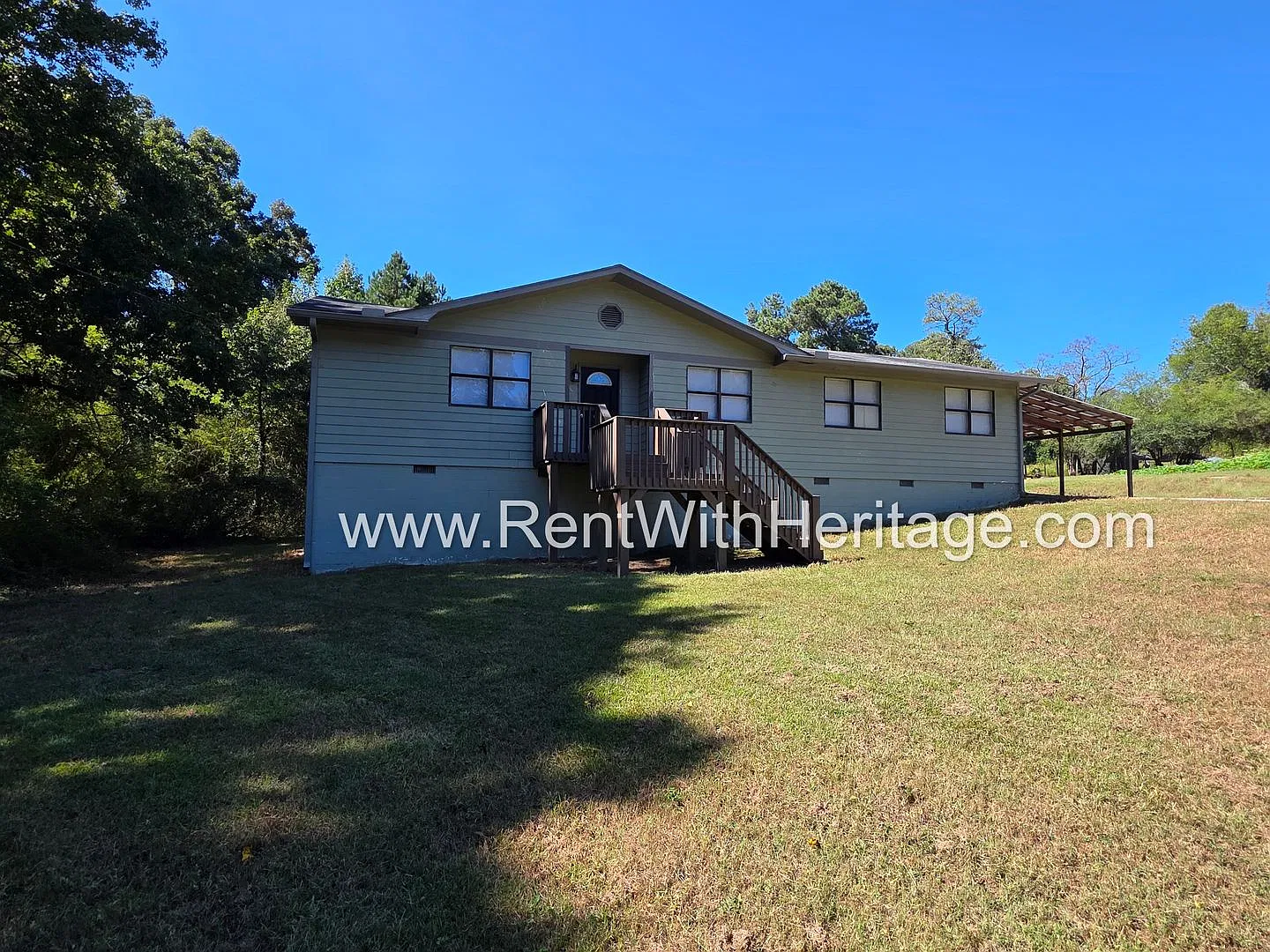 Wow!!....Amazing Ranch Style Home 3bd/2ba/ Country Style Living But So Close To City Of Douglasville — Photo 3