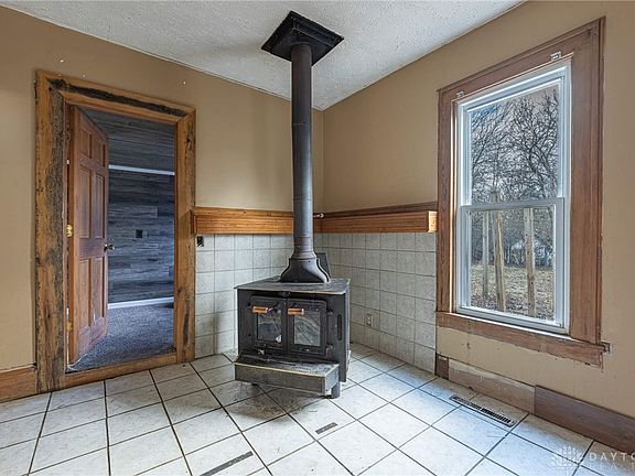 5th image of 3319 Wendover St