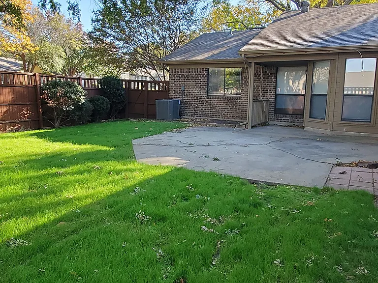 8440 Willow Creek Dr — Photo 15