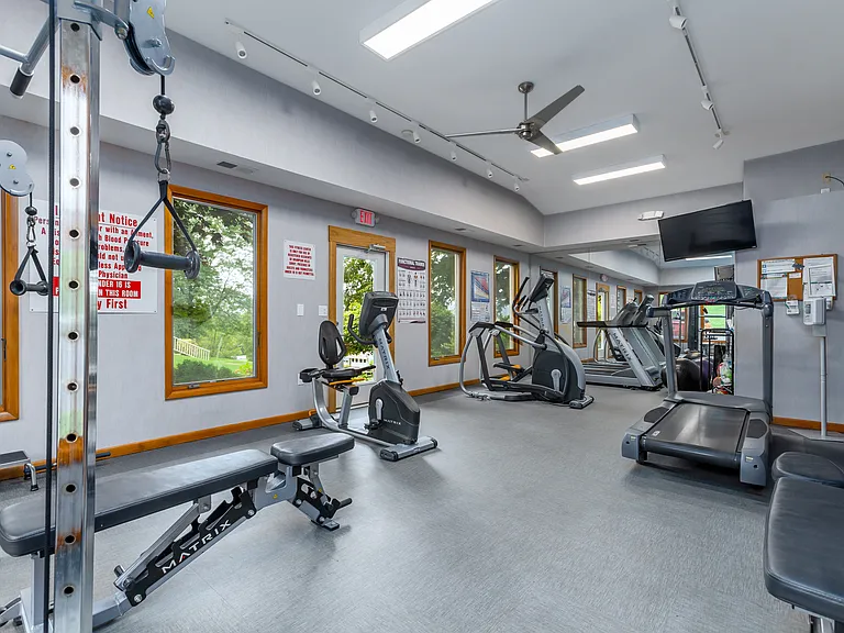 24/7 Fitness Center