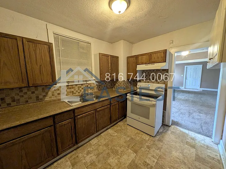 5627 Garfield Ave — Photo 4