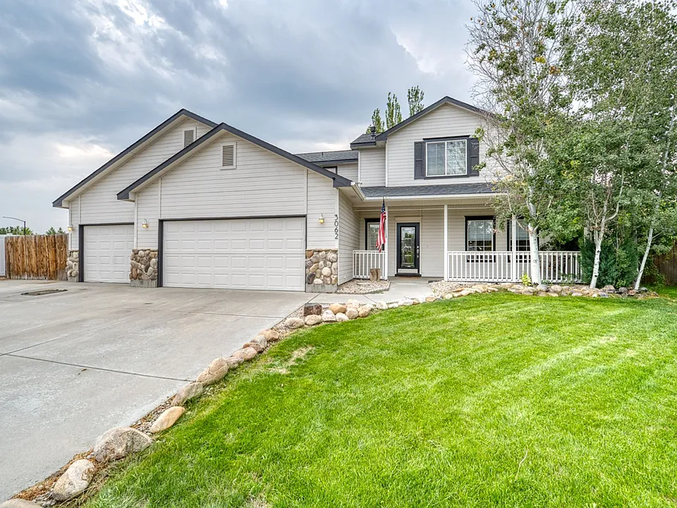 3062 N Firelight Pl