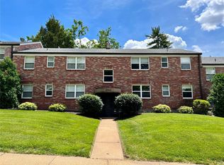 8100 Roxburgh Dr, Saint Louis, MO 63105