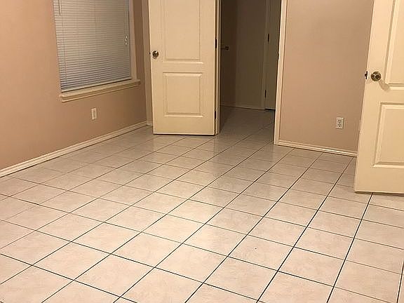 2nd image of 312 Pacific Ave