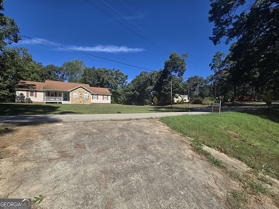 2nd image of 158 Oakland Blvd