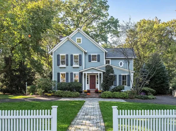 38 N Pleasant Ave, Ridgewood, NJ 07450