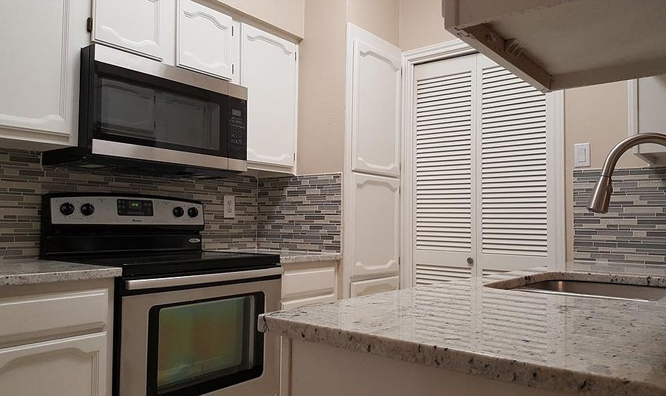 1st image of 3101 Townbluff Dr APT 1012