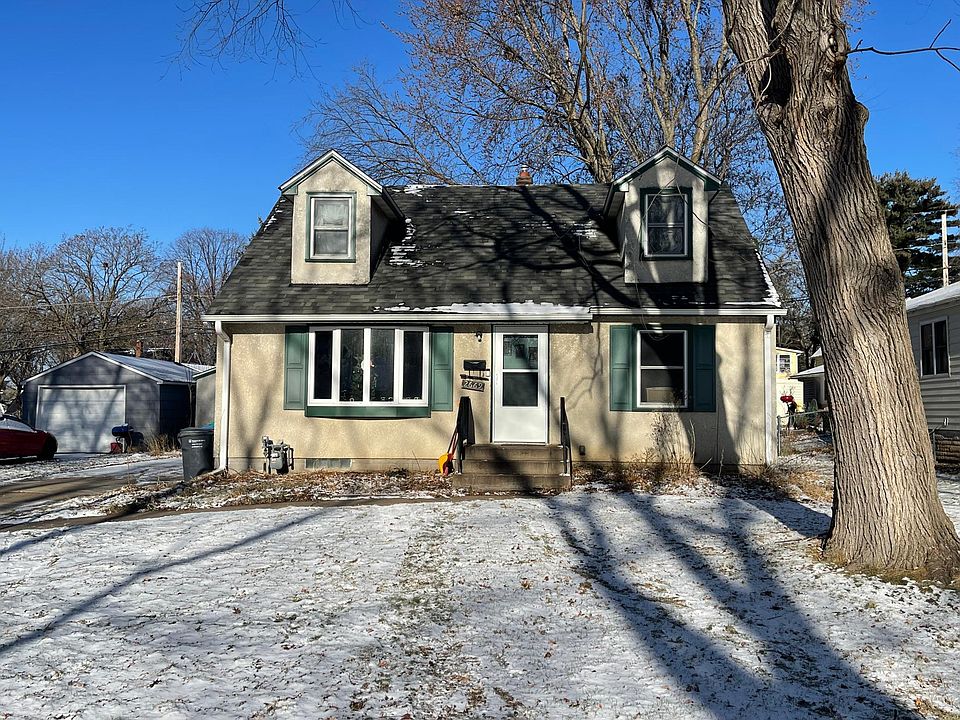 1st image of 2669 5th Ave E