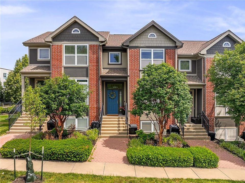 1st image of 1152 NE Beacon Hill Ln #2