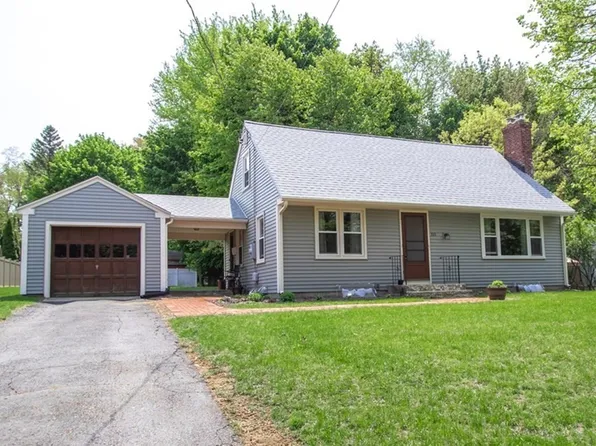 335 Gifford St, Springfield, MA 01118