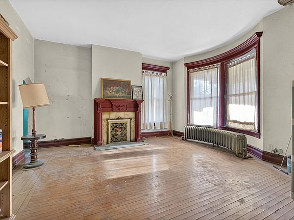 14th image of 720 Woodruff Place West Dr